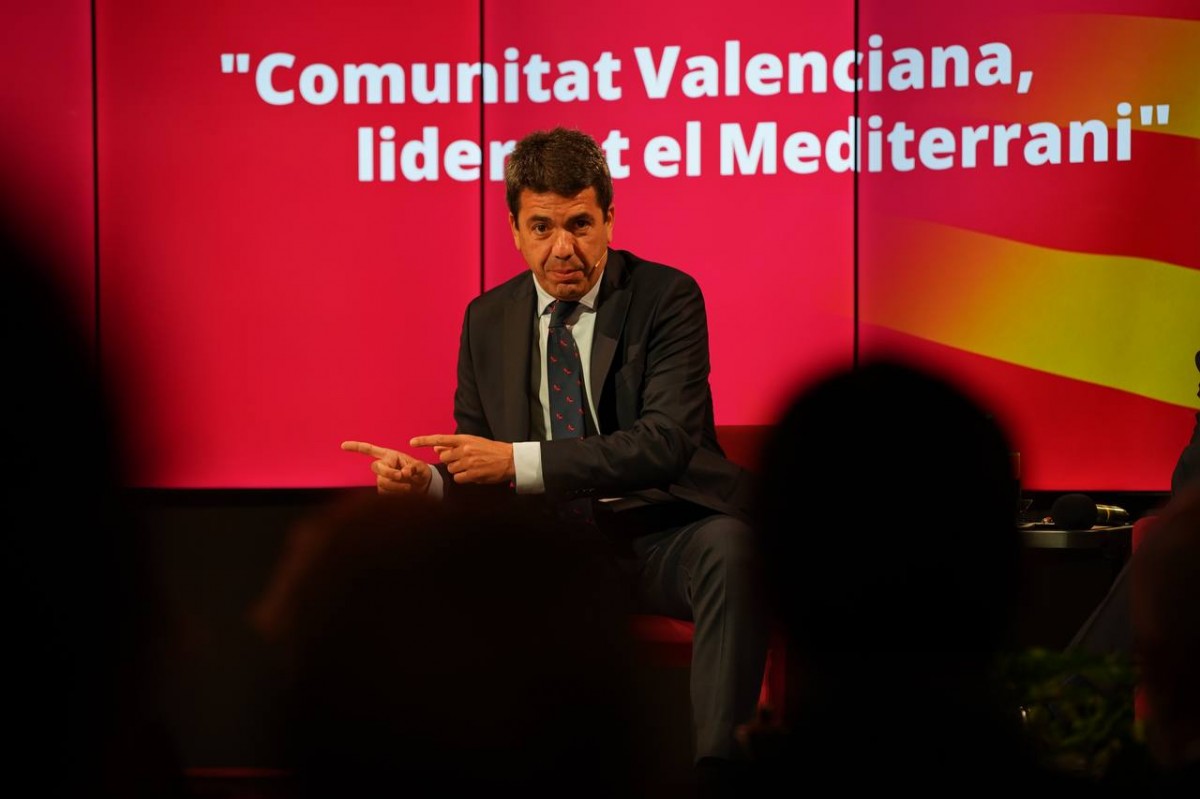 Mazón intenta seduir els empresaris catalans amb la reducció d'impostos: «Fa massa que vivim d'esquena»