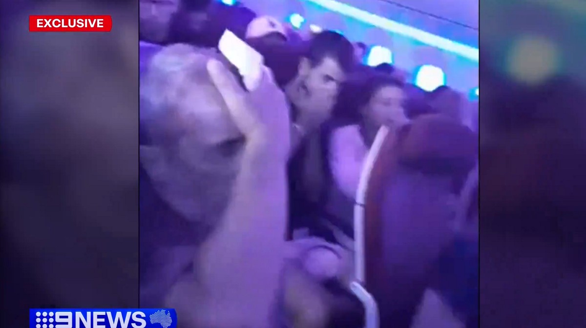 Pànic a l'avió: 50 ferits per un «incident tècnic» en un vol entre Austràlia i Xile