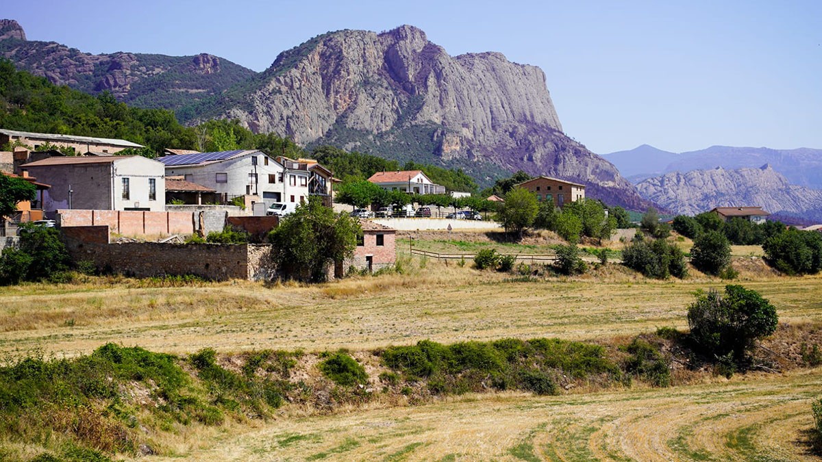 Peramola és un petit municipi de l'Alt Urgell que ha estrenat escola bressol rural gràcies al pla del Govern - Departament d'Educació