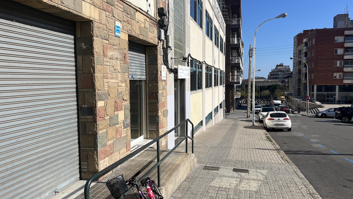 Busquen l'autor de dos trets a un home en ple centre de Badalona