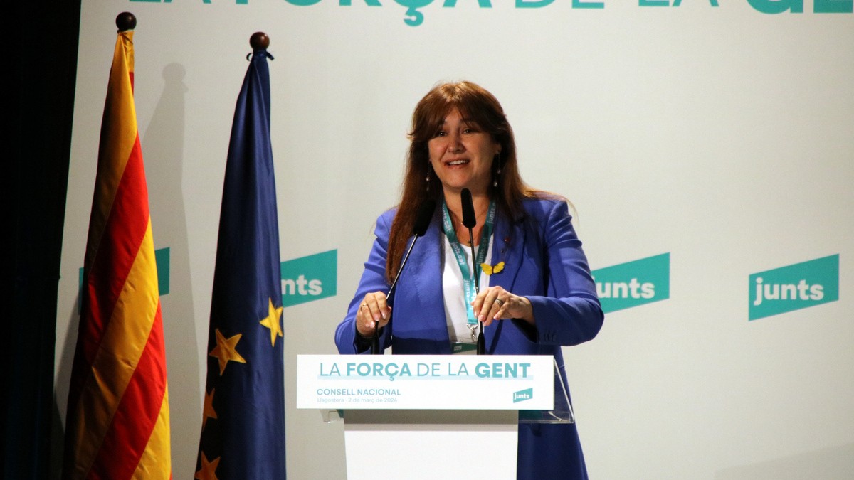 Borràs treu pit per «l'actitud ferma» de Junts amb la llei d'amnistia i acusa ERC de culminar la «sociodependència»