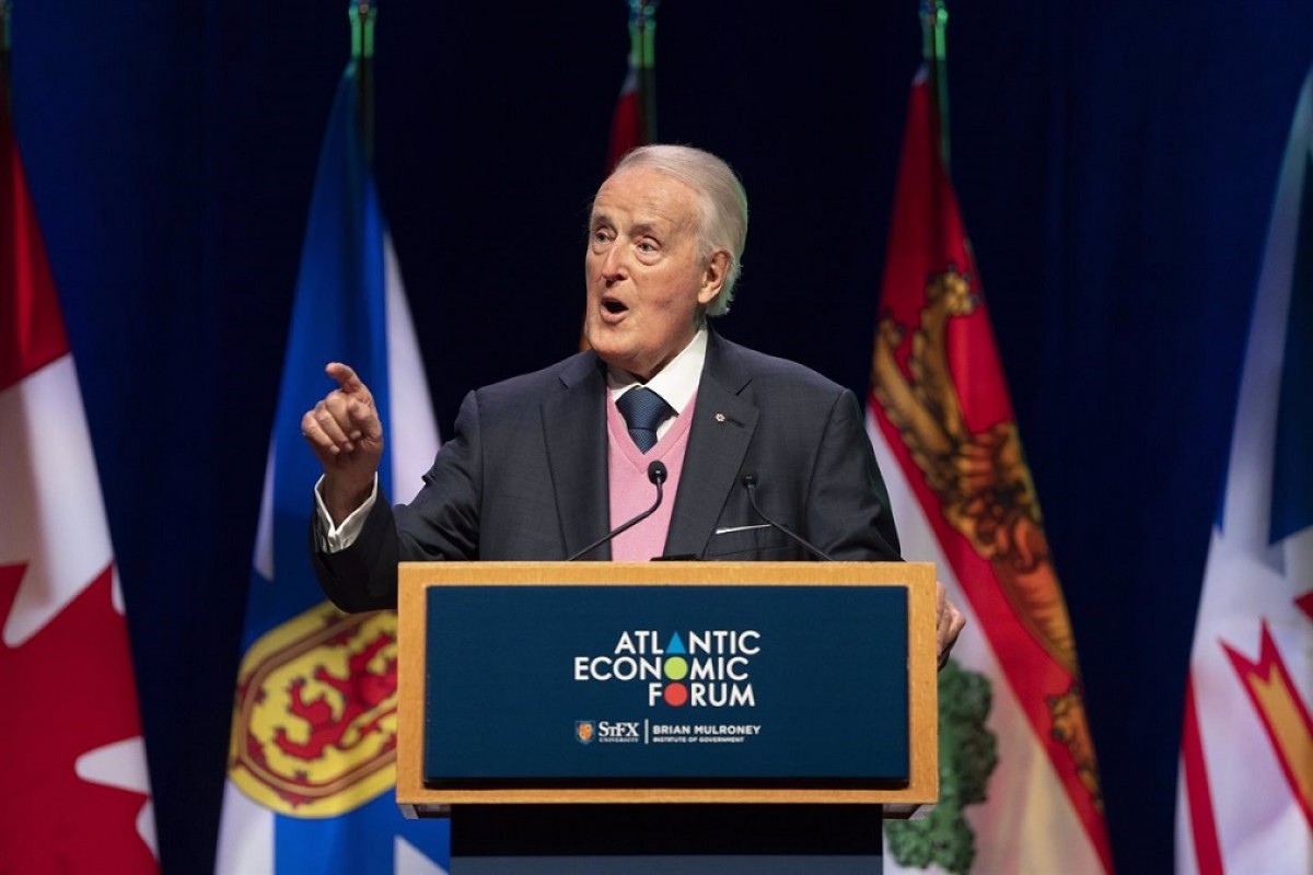 Mor Brian Mulroney, el primer ministre més votat de la història del Canadà