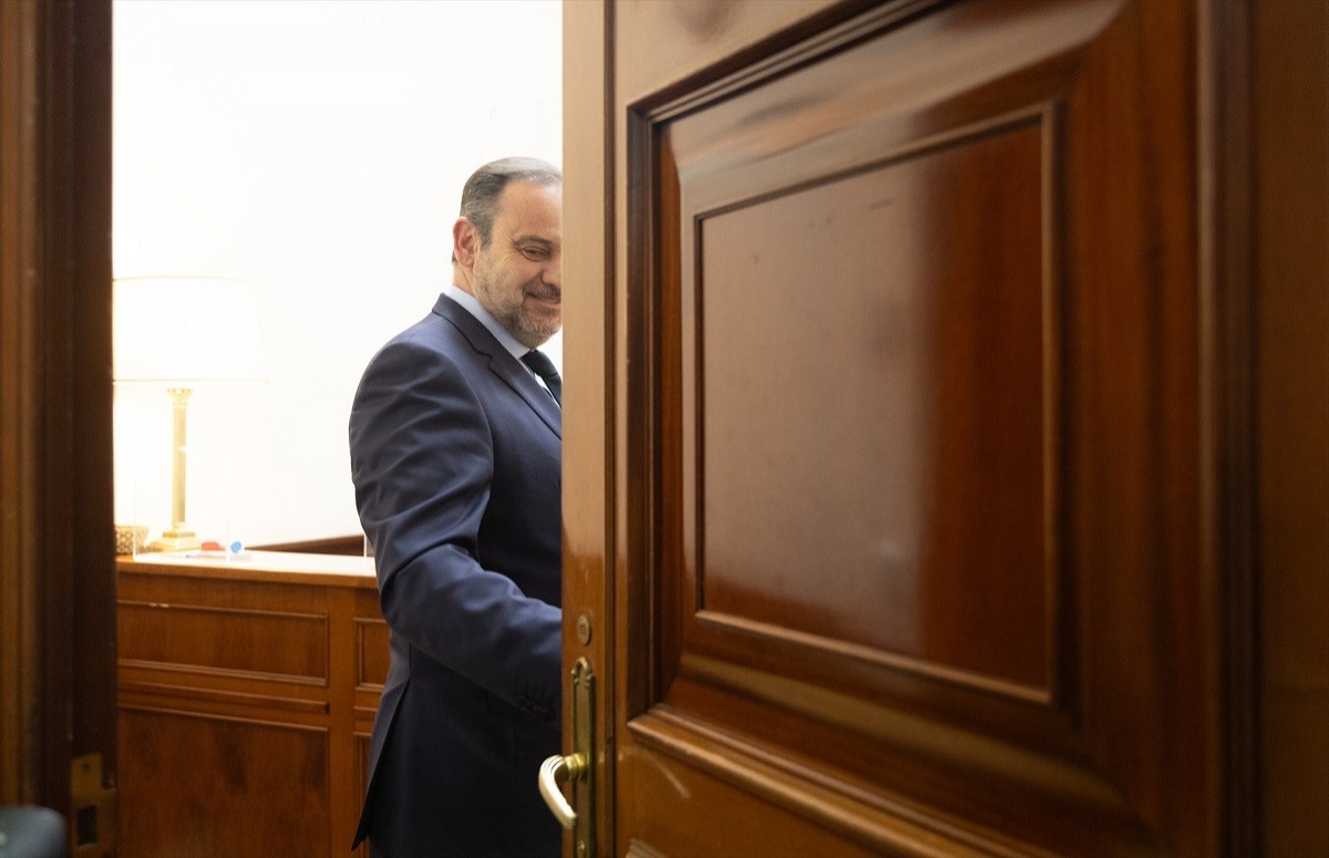 El jutge assenyala Ãbalos com a «intermediari» del cas Koldo