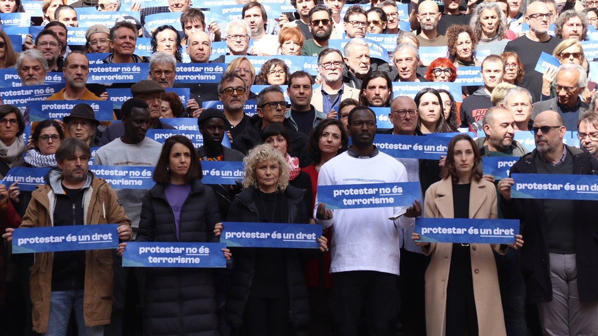 La persecució a Tsunami Democràtic regira entitats, artistes i premsa: «Protestar no és terrorisme»