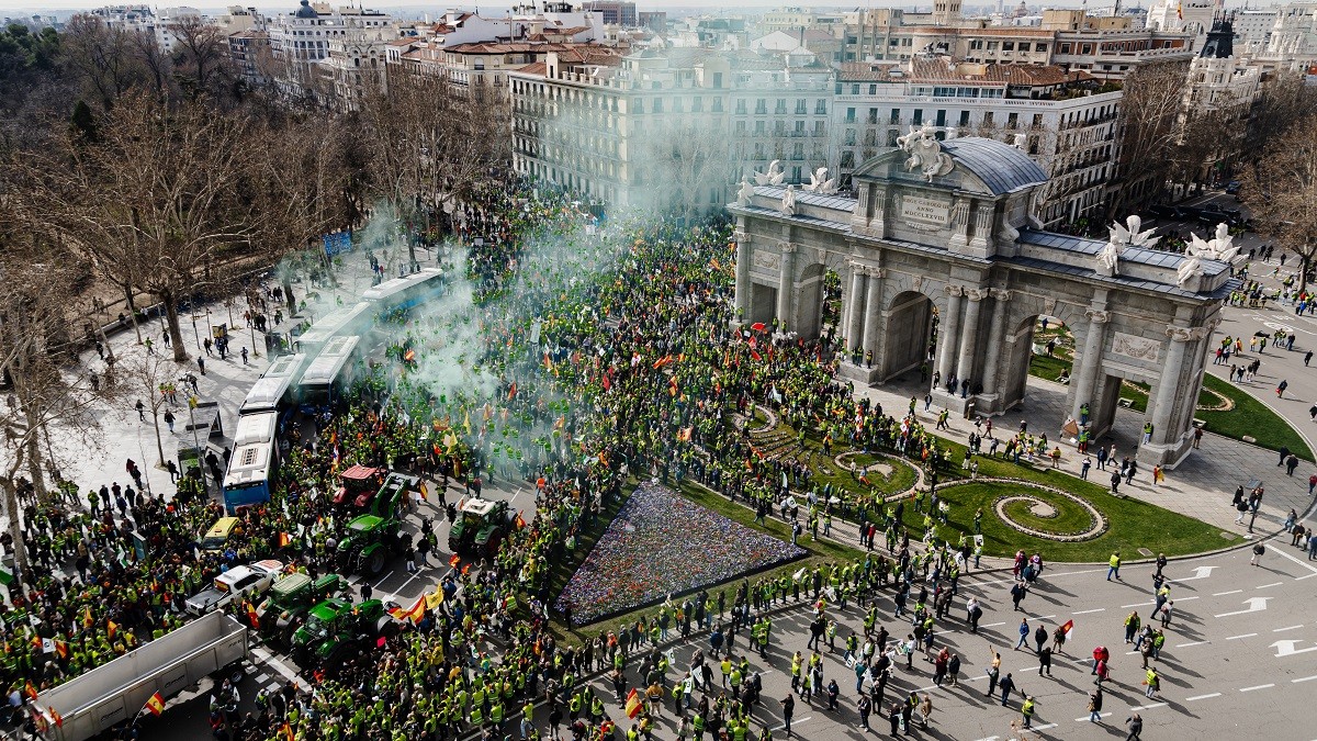 Uns 500 pagesos catalans s'uneixen a la protesta a Madrid: «No s'ha de parar»