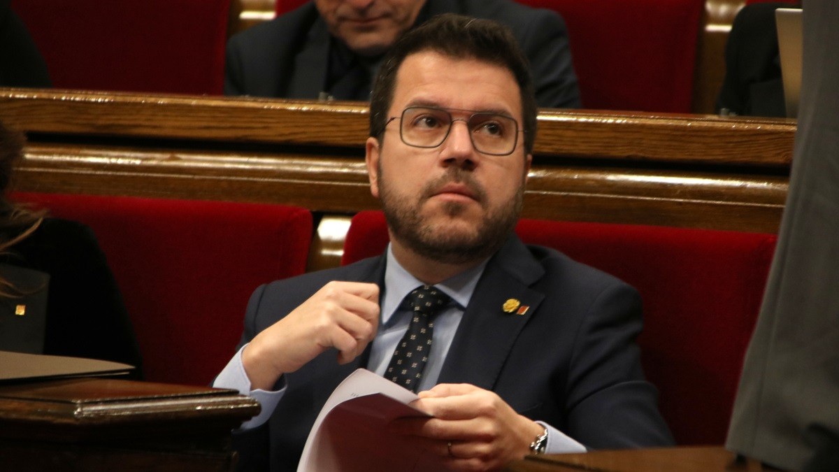 Aragonès reclama als comuns aparcar les diferències pel Hard Rock i aprovar ja els pressupostos