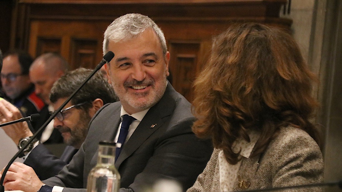 Comuns i ERC salven el primer pas dels pressupostos de Collboni