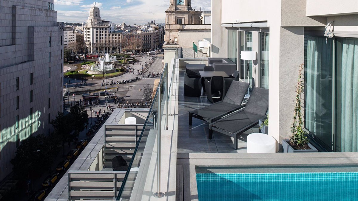 Els hotels de Barcelona també volen una dessaladora per omplir les piscines
