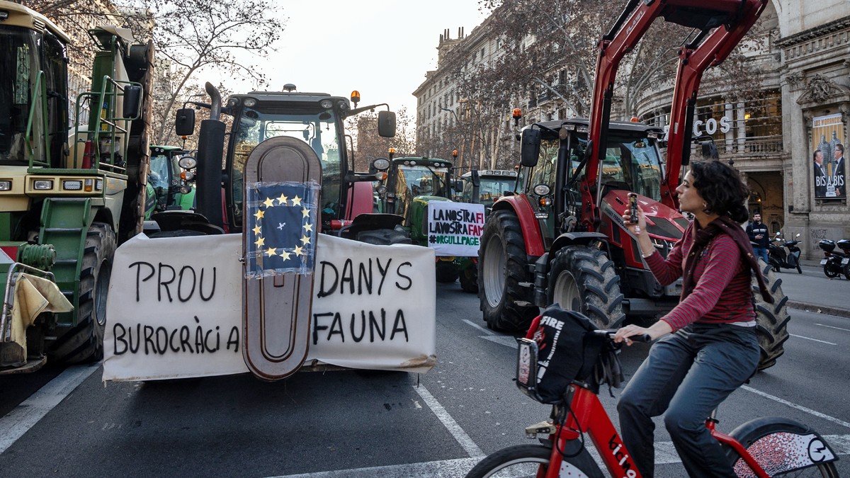 Els tractors envaeixen Barcelona - Hugo Fernández