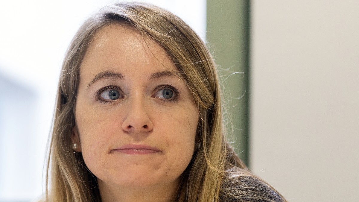 La escriptora Sally Hayden durant l'entrevista a la seu de IEMed - Hugo Fernández, Sally Hayden, 2024, 