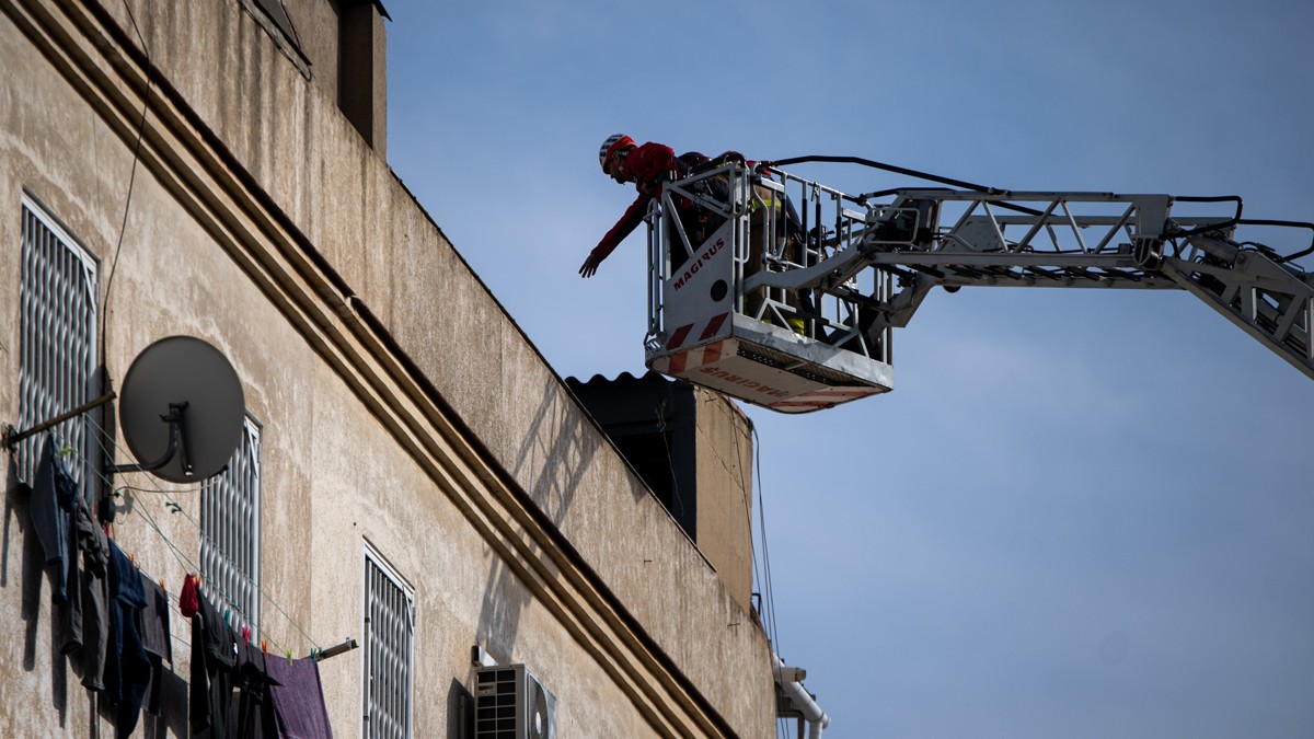 Els Bombers detecten més de 2.000 edificis amb problemes cada any dels quals col·lapsen 60
