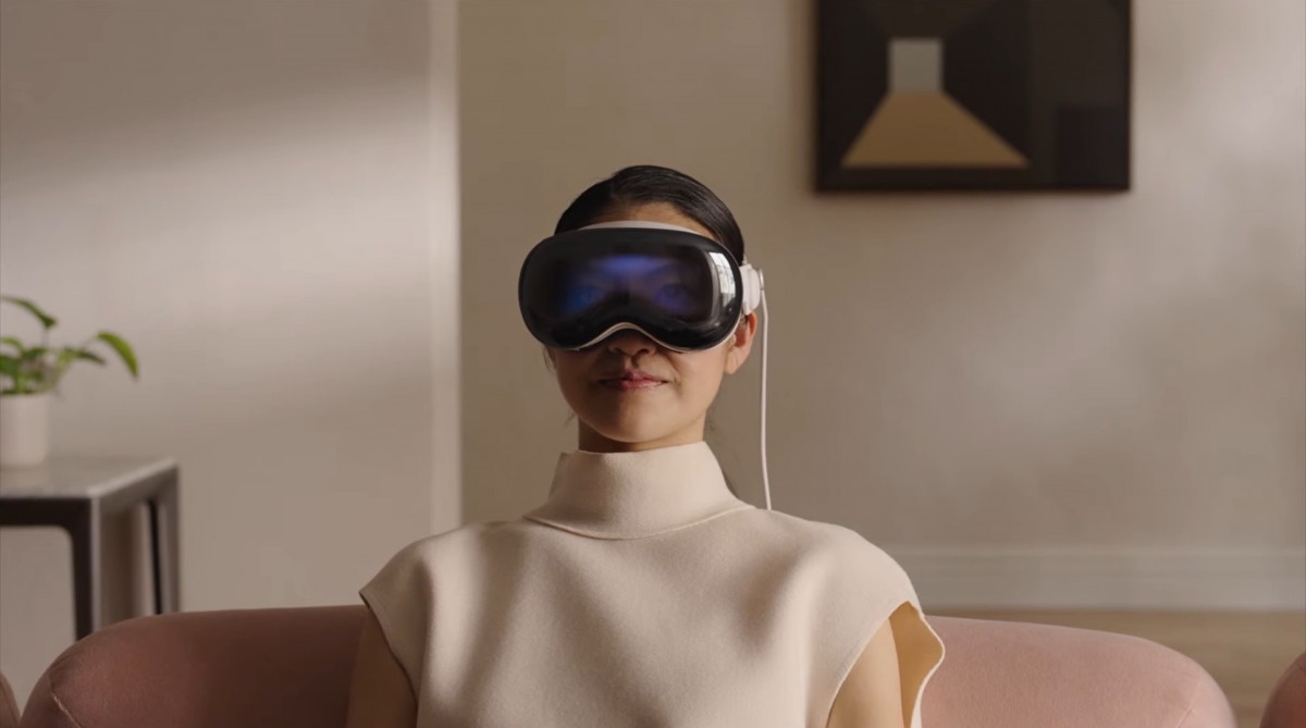 Benvinguts al futur: les distòpiques ulleres que Apple llança al mercat
