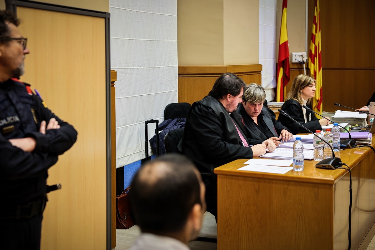 La víctima d'Alves ratifica davant del tribunal que la va violar