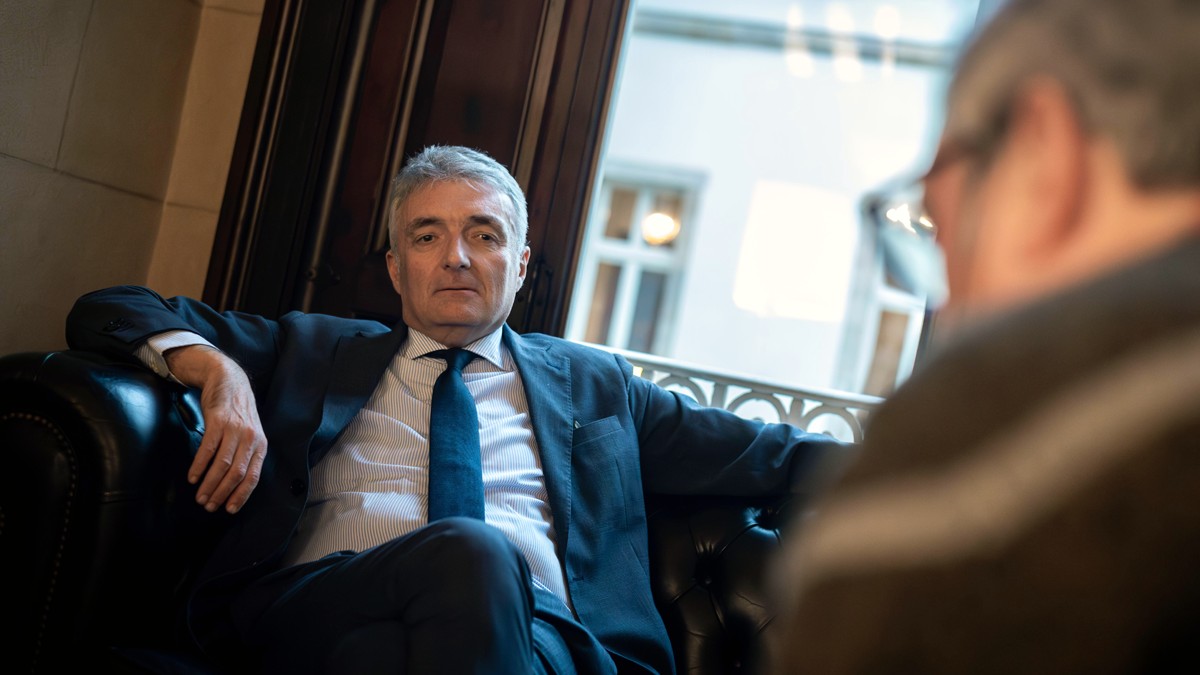 Miodrag Vlahovic, polític montenegrí - Hugo Fernández