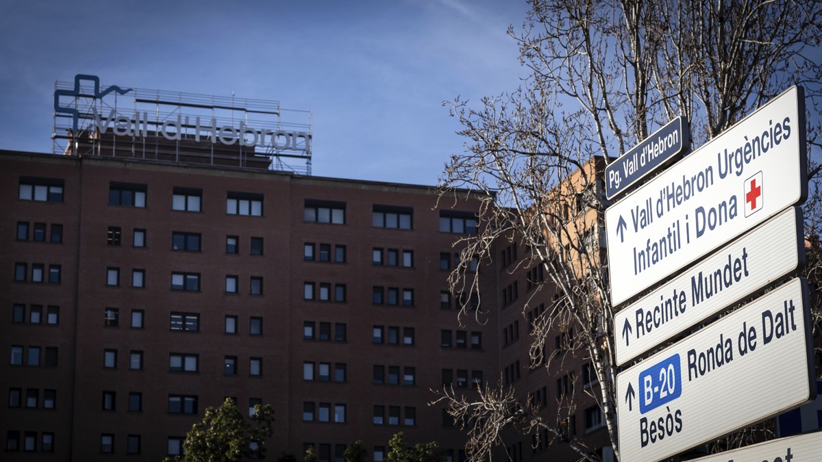 Salut demana als grans hospitals «contenció» en la contractació de sanitaris perquè vagin a altres centres