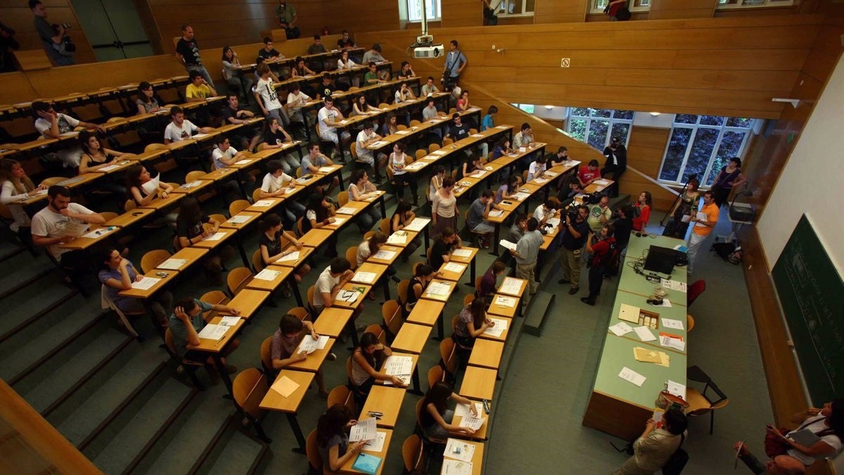 Polèmica amb l'examen MIR: una pregunta relacionava l’estrès d’un metge amb un trastorn