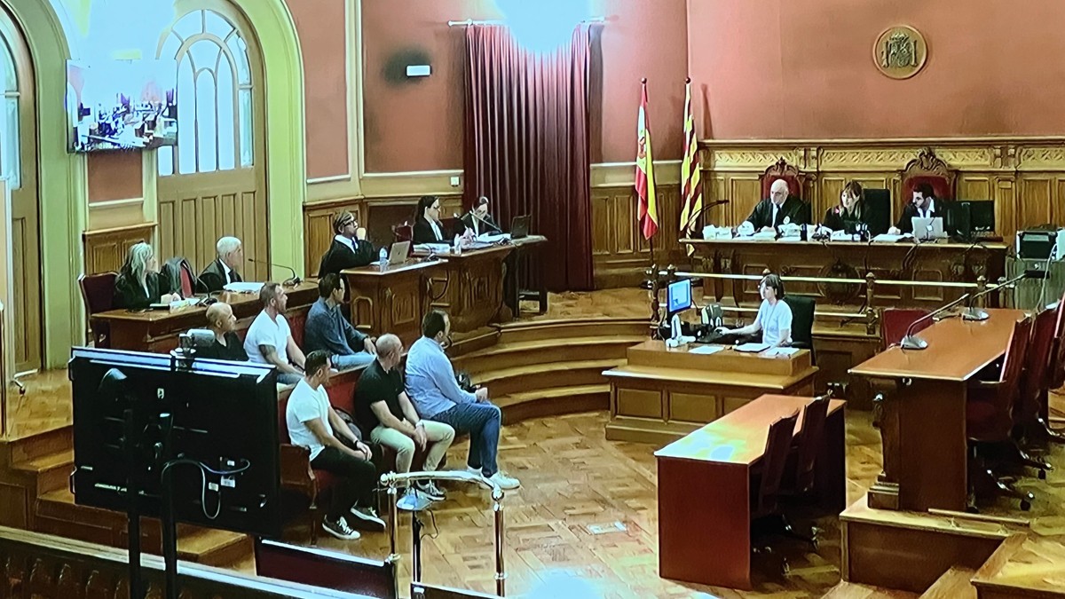 Interior expulsa dels Mossos els sis agents condemnats per tortures racistes al Bages