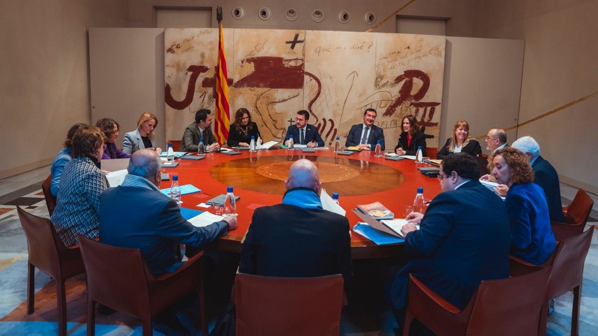 El Govern insta Junts a no bloquejar els decrets de Sánchez per facilitar el traspàs de l'ingrés mínim vital