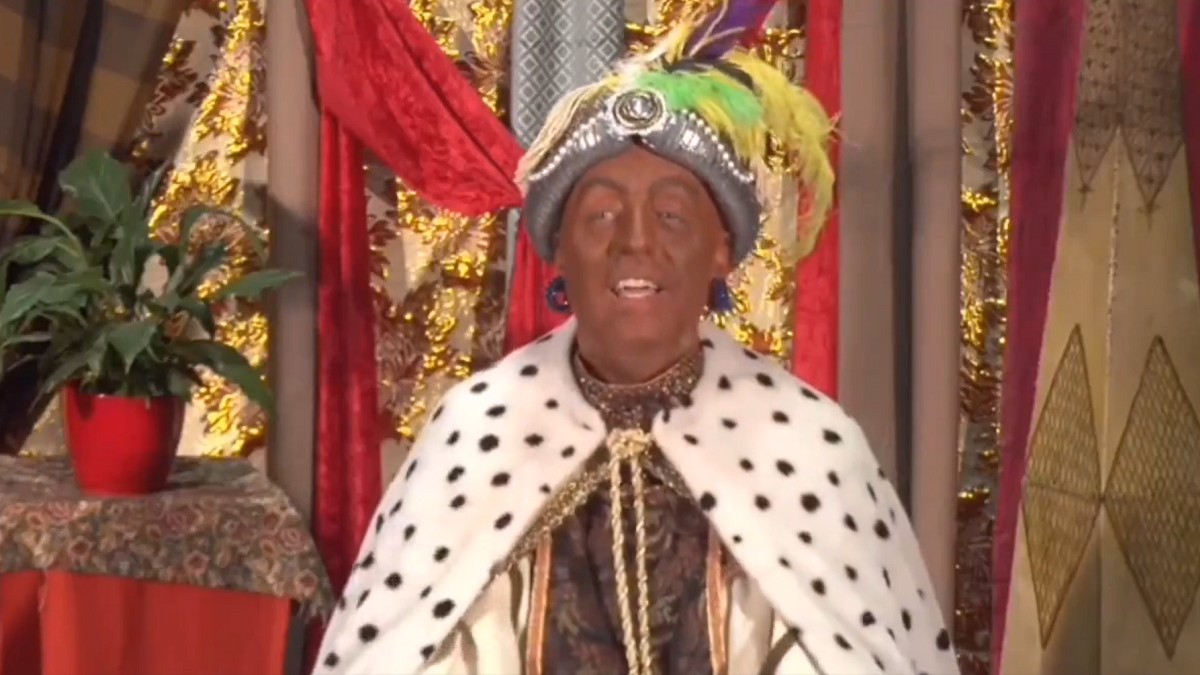 L'Ajuntament de Madrid envia vídeos a nens amb un Baltasar pintat de negre i un accent forçat
