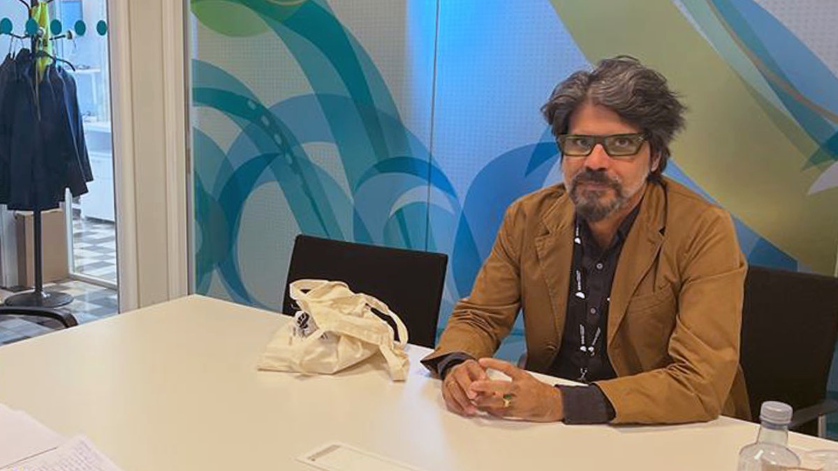Pankaj Mishra: «Europa ha de tenir una visió diferent a la dels EUA a l'Orient Mitjà»