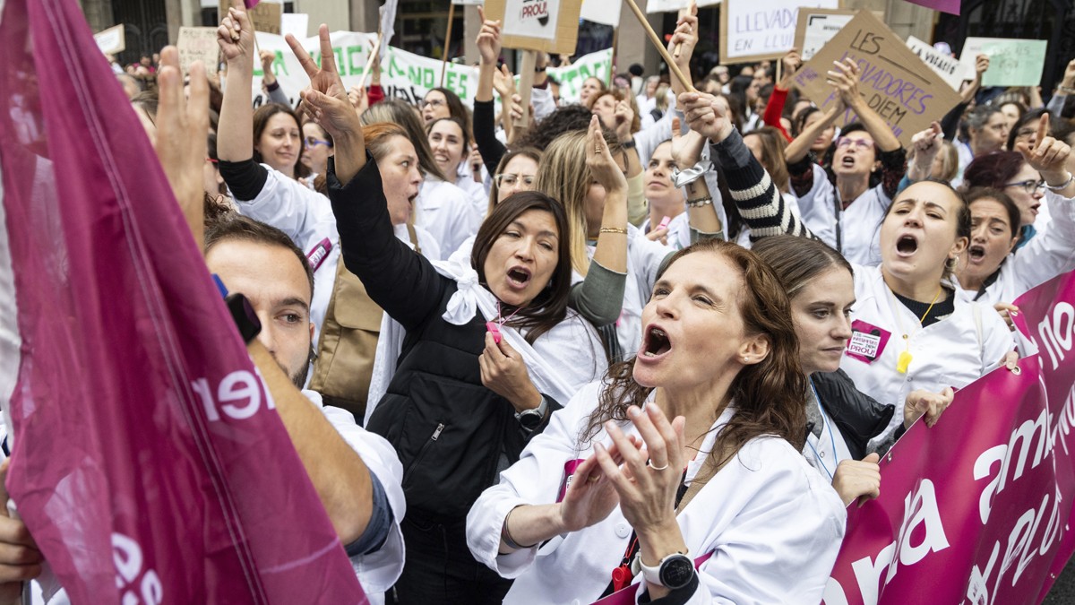 Infermeres de Catalunya manté el pols a Salut tot i la darrera oferta