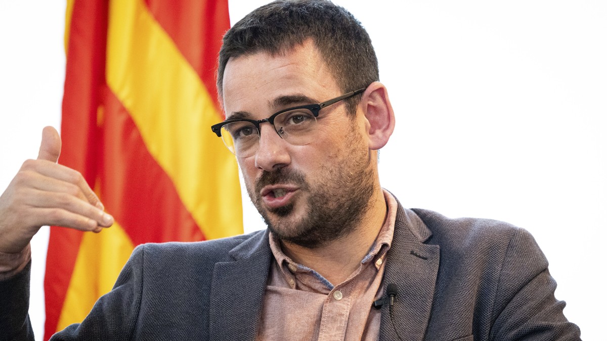 Lluc Salellas durant l'entrevista amb Nació - Hugo Fernández