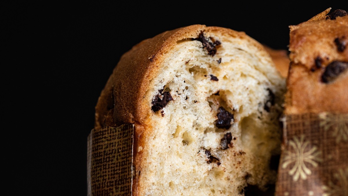 L'error comú quan tallem el panettone a casa, segons el pastisser Daniel Jordà: «És un assassinat»