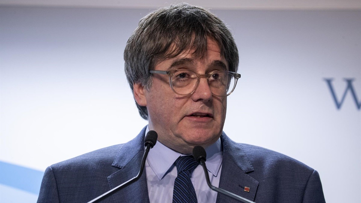 Puigdemont esclata contra l'extrema dreta per Nogueras: «Pots qualificar de gossa una diputada catalana i no passa res»
