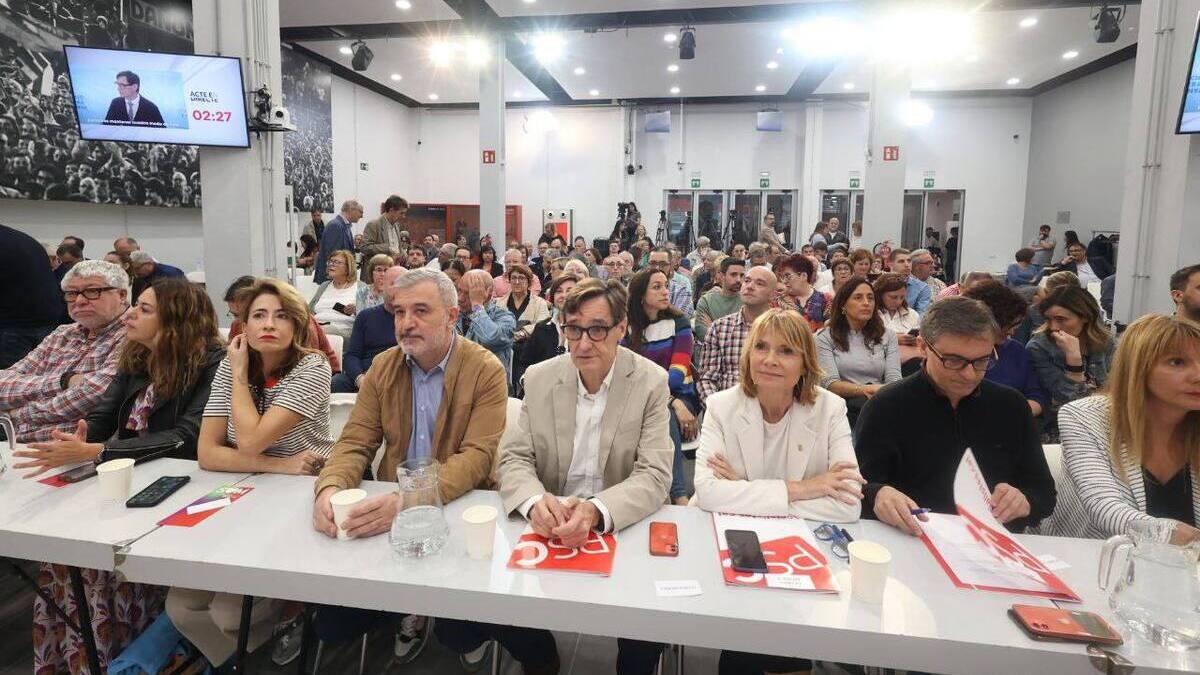 El PSC opta pel perfil baix en els debats de la investidura de Sánchez