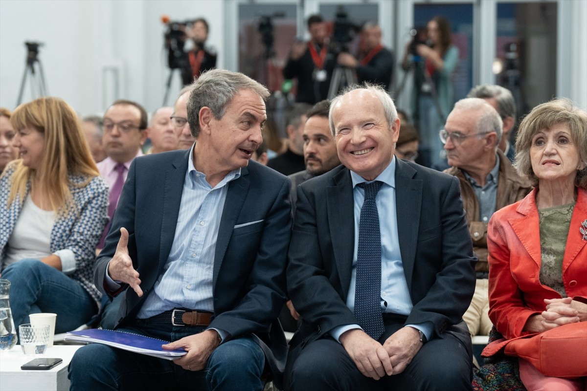 José Luis Rodríguez Zapatero i José Montilla - David Zorrakino / Europa Press