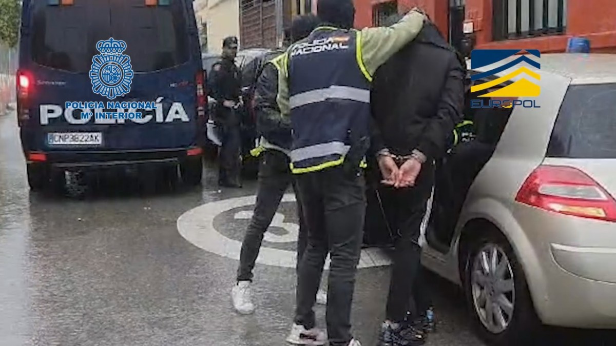 Detenen dues persones a Cubelles acusades de captació gihadista