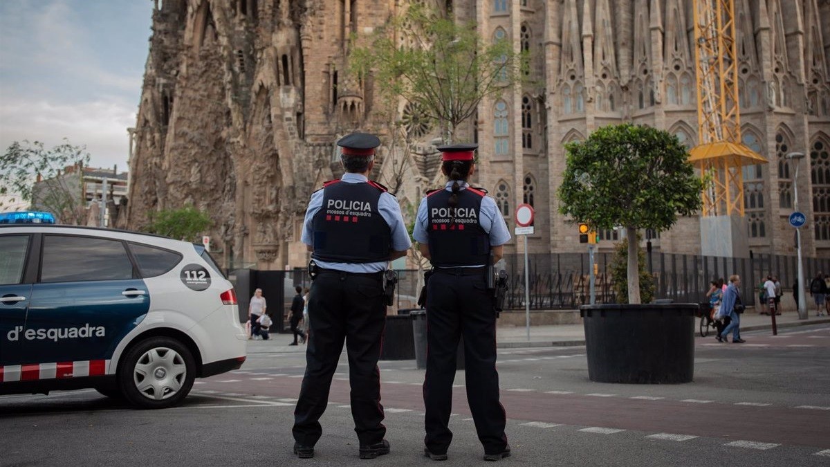 Quin és l'actual nivell d'alerta terrorista i què implicaria apujar-lo al màxim?