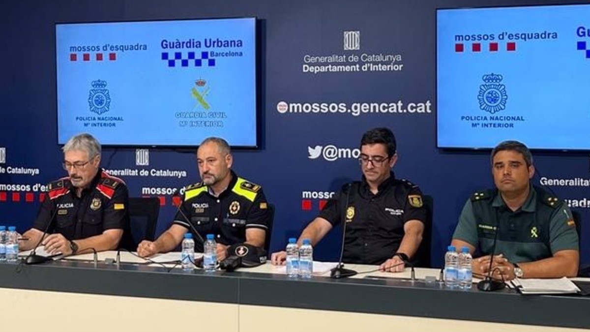 Rescaten més de 400 animals de companyia en una operació policial contra el maltractament