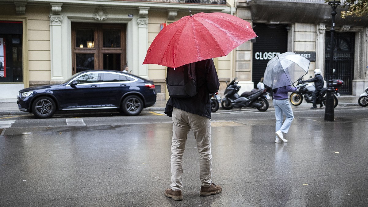 El temps d'aquest dilluns: tretze comarques en alerta per pluja intensa