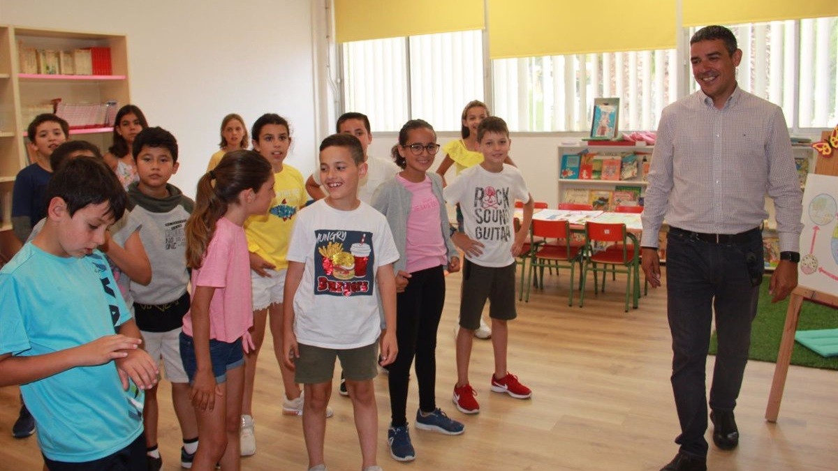 Canàries suspèn les classes per una onada de calor en plena tardor