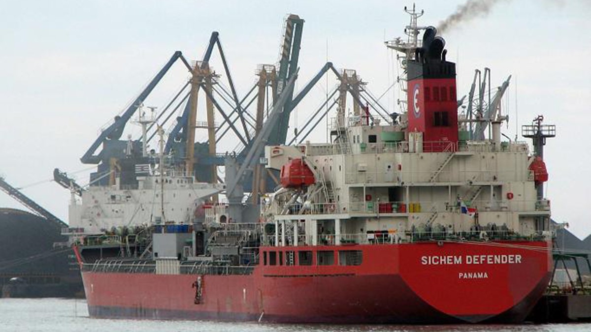 El 2008 es van portar dos vaixells amb aigua potable fins a Barcelona - ACN