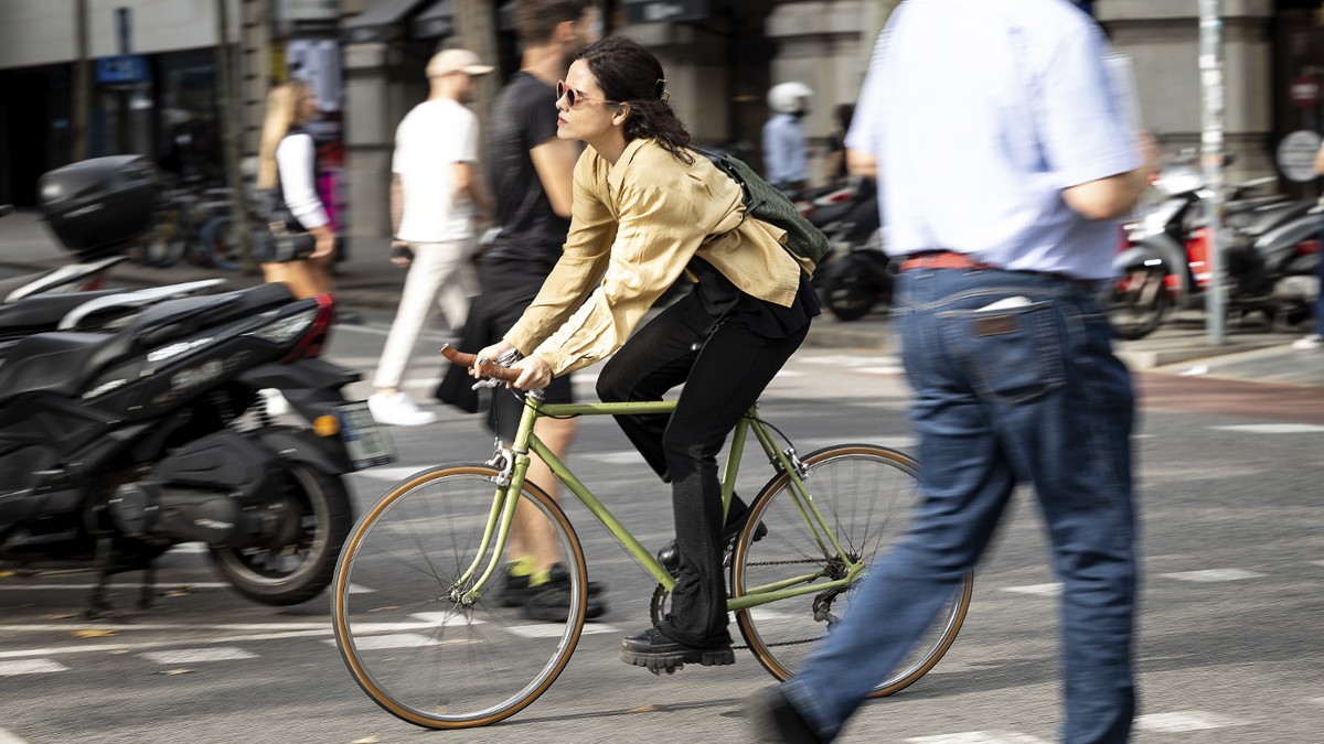 El 80% dels desplaçaments a Barcelona ja es fan caminant, en transport públic o en bici