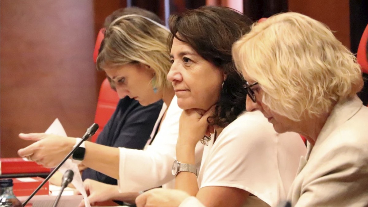 Detingut per fer tocaments i assetjar sexualment dones en una platja de Barcelona