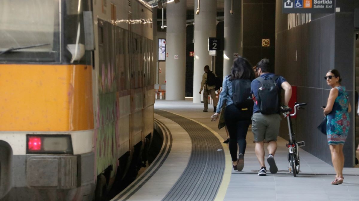 Els usuaris de Rodalies estan desesperats: «Ni trens, ni informació»