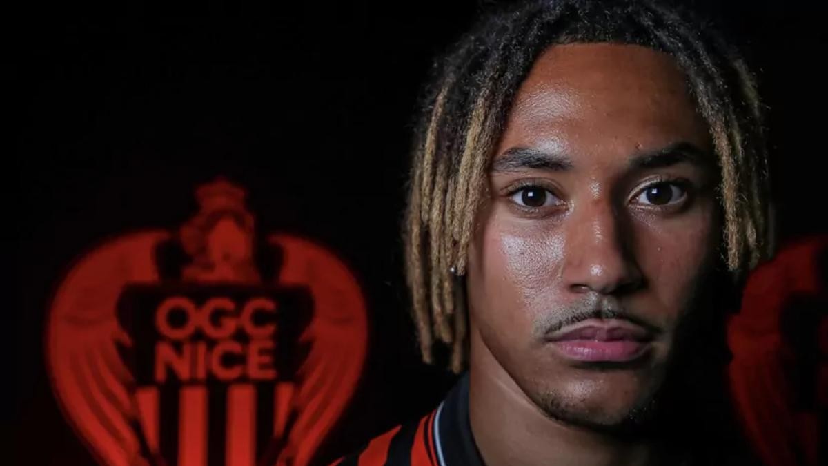 Un jugador de la lliga francesa amenaça de llançar-se d'un pont de 100 metres d'altura