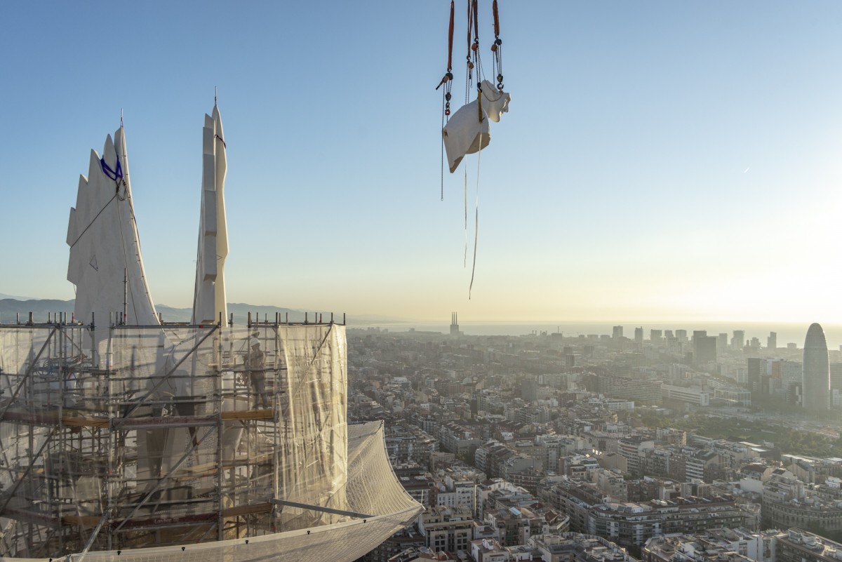 La Sagrada Família acaba les torres dels evangelistes Mateu i Joan