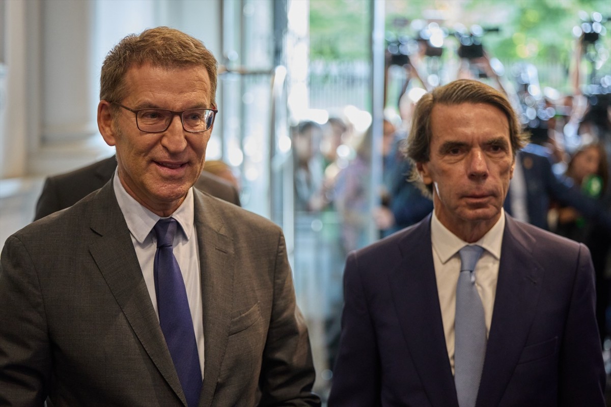 Alberto Núñez Feijóo i José Maria Aznar - Jesús Hellín / EP