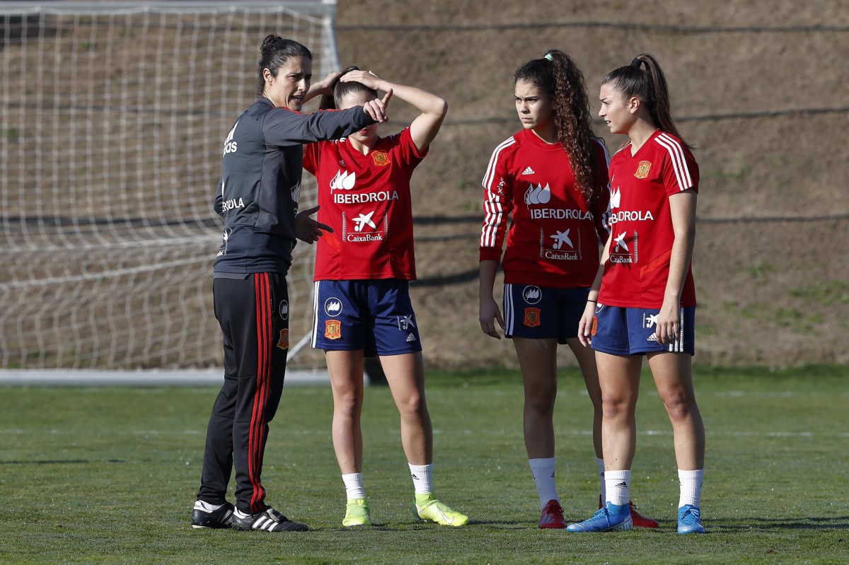 Intent a última hora de la RFEF perquè les jugadores tornin: «Garantim un espai segur»