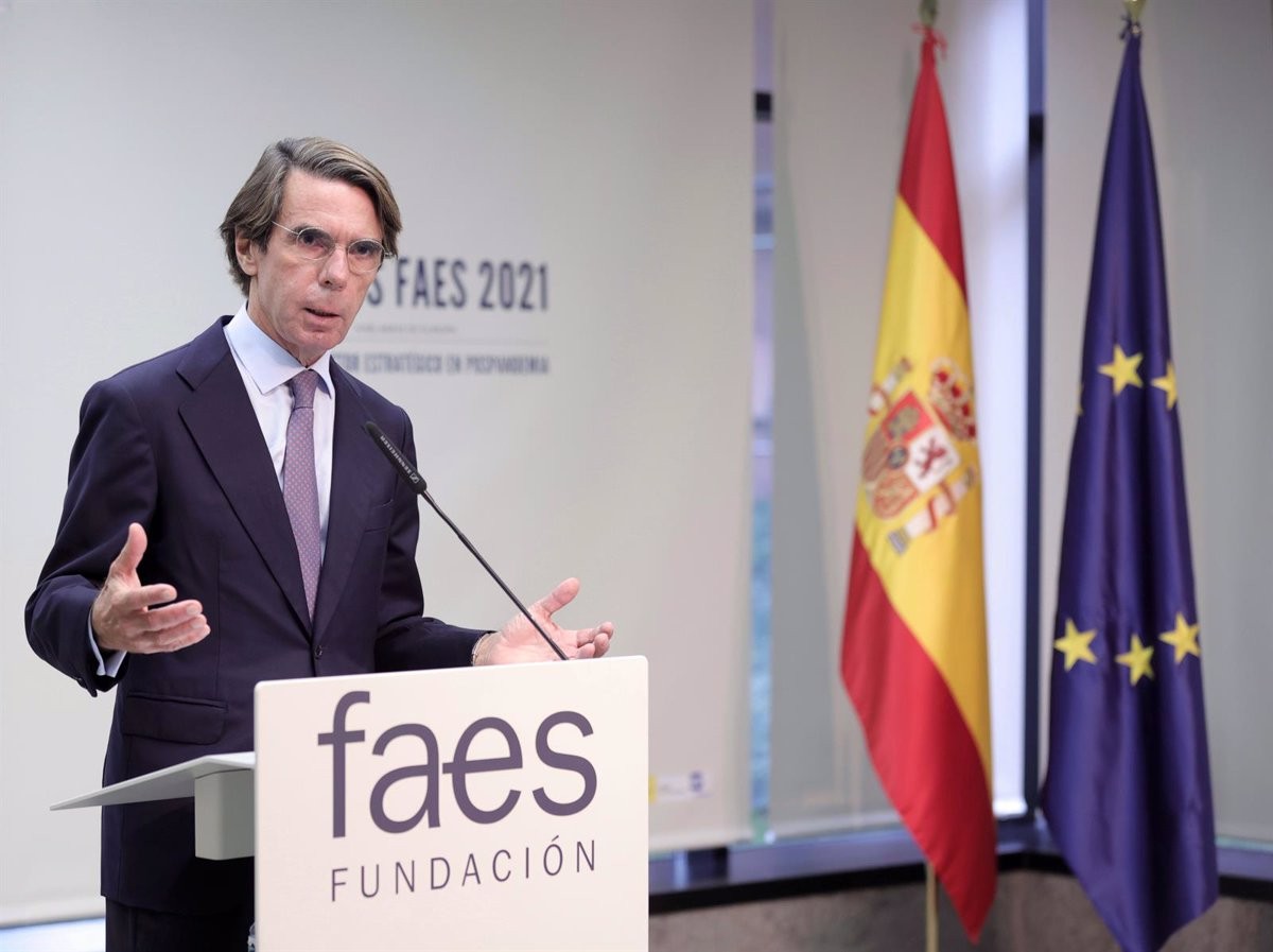 Aznar acusa Sánchez de sotmetre Espanya a «la voluntat d'un colpista»