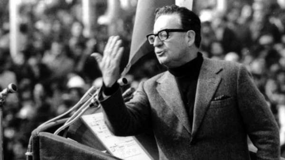 Salvador Allende en un míting de la Unitat Popular. - Wikicommons