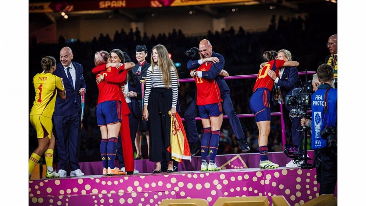 Rubiales hi torna: la RFEF publica «imatges que proven» que el president no menteix