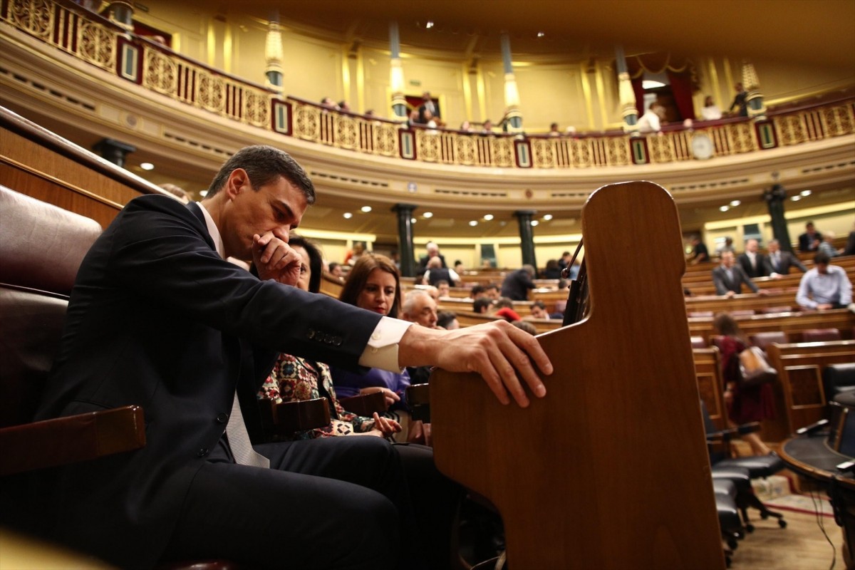 La crisi del bipartidisme, motor d'investidures fallides a Espanya