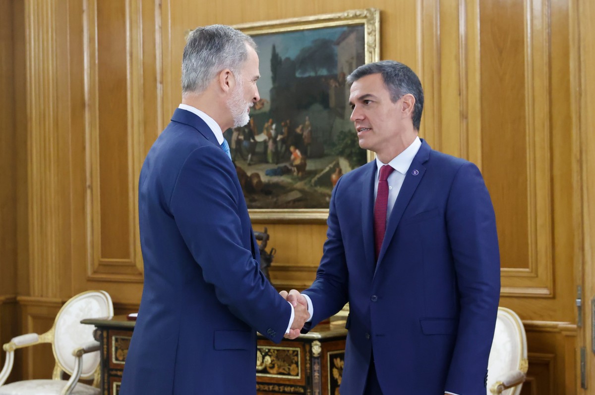 Sánchez demana a Felip VI que el proposi per ser investit i blasma Feijóo per intentar-ho