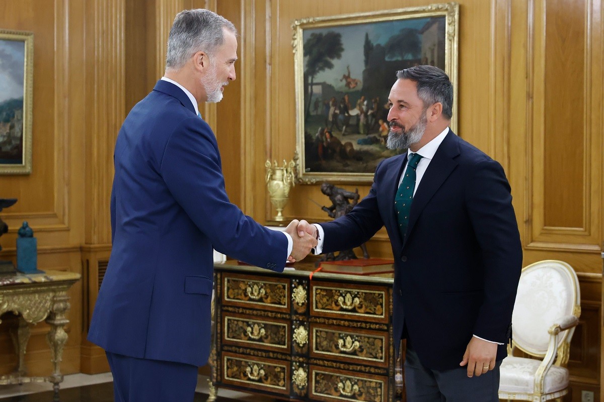 Felip VI s'ha reunit aquest dimarts amb Santiago Abascal en la ronda de consultes per a la investidura - Casa Reial
