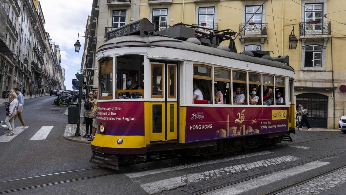 Ensurt a Lisboa: almenys 13 ferits en el xoc de dos tramvies